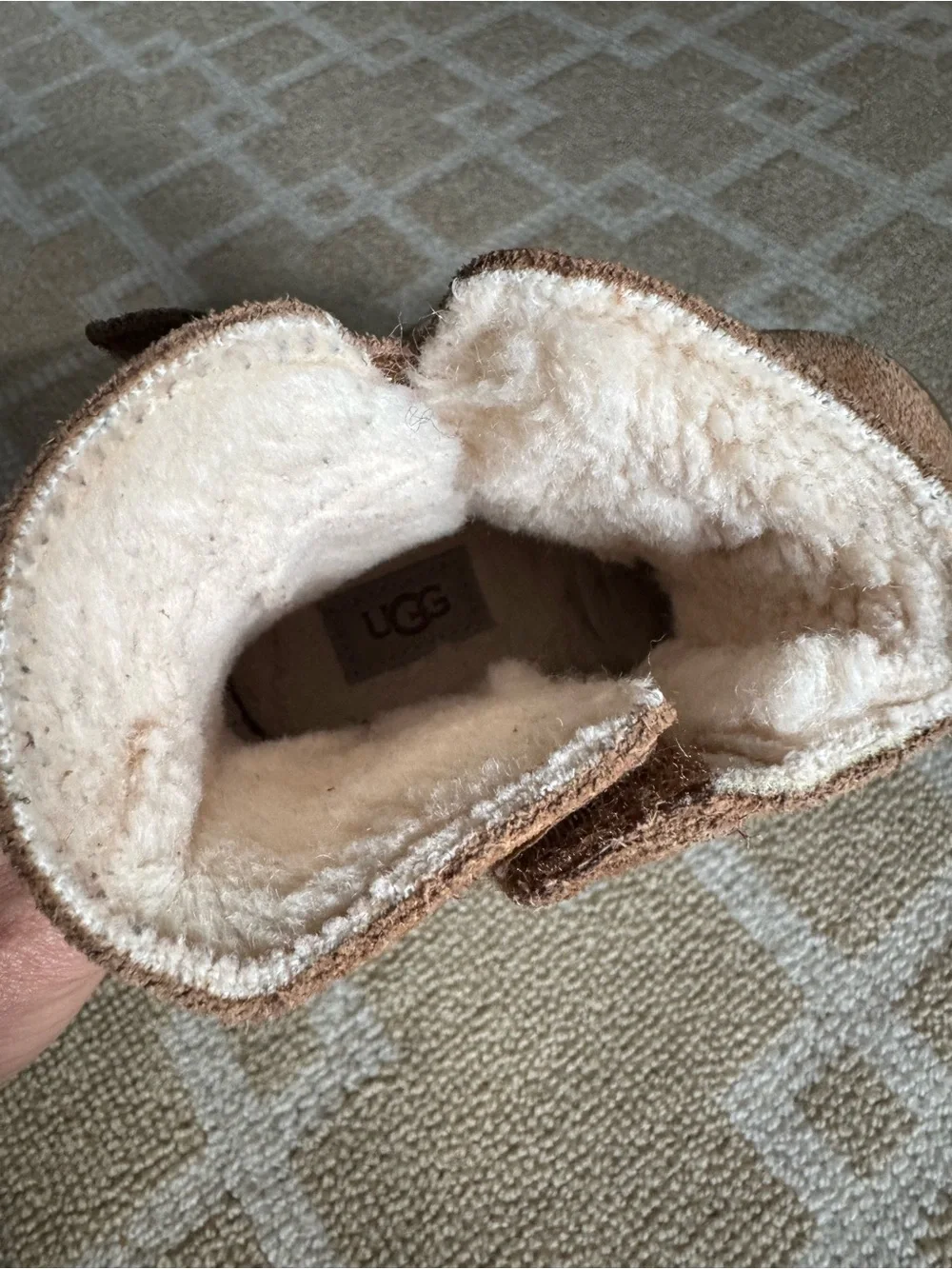 UGG Keelan II Toddler Chestnut Sheepskin Suede Winter Boots Size 6